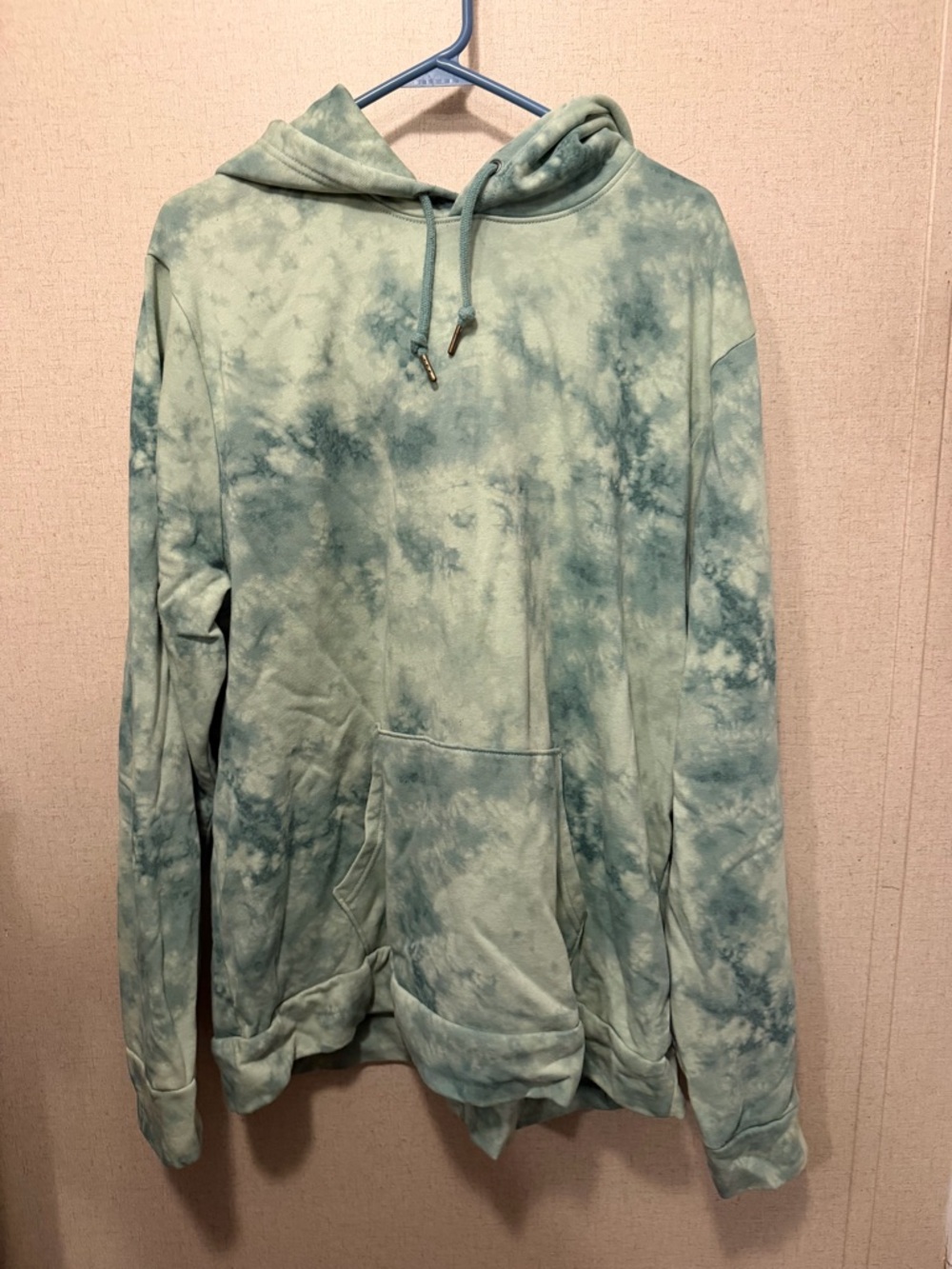 Old Navy woman’s Tie-Dye Crewneck Hoodie in Sage Green